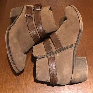 Sonoma booties size 9 brown